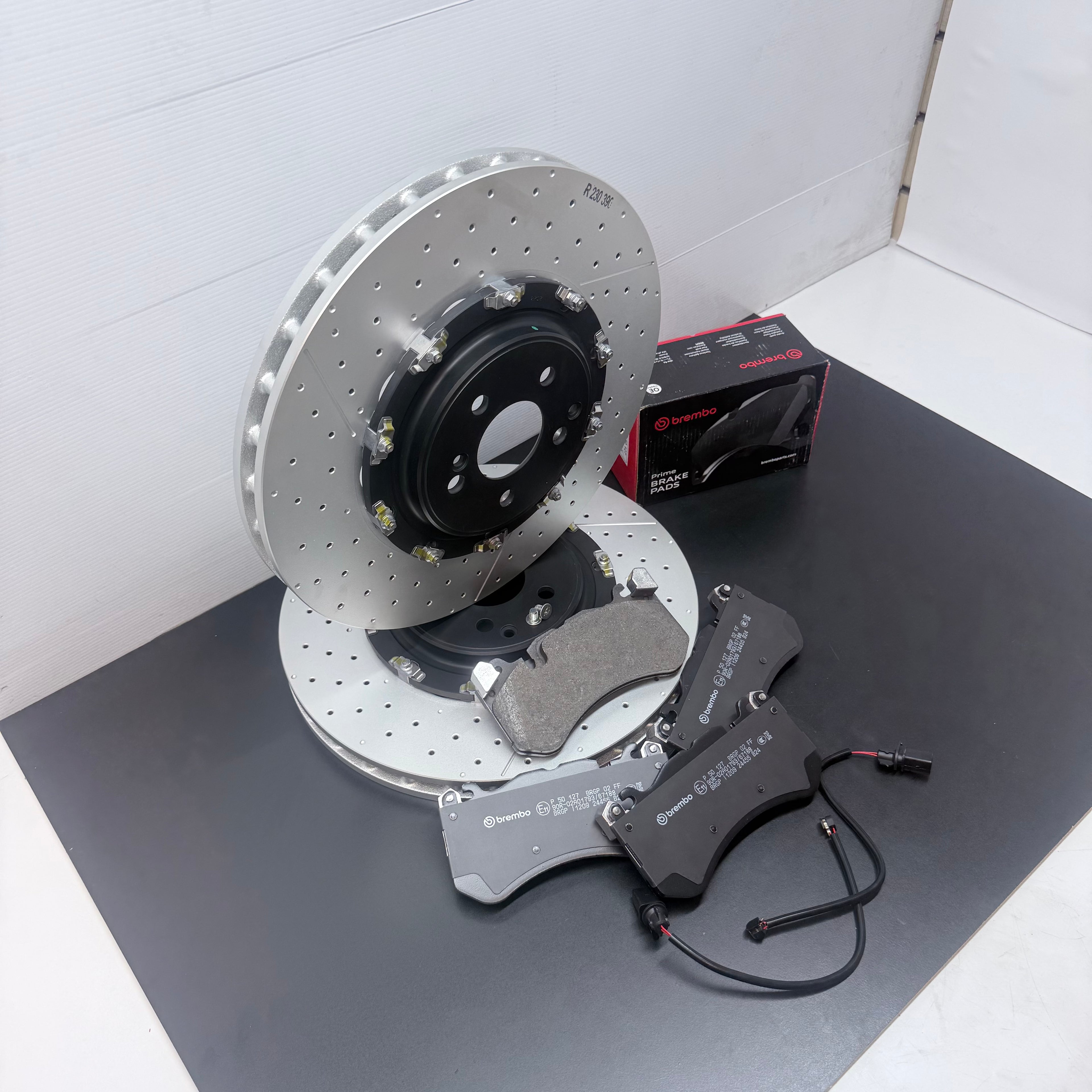 FOR MERCEDES C63 & E63S AMG FRONT 2 PIECE FLOATING BREMBO BRAKE DISCS PADS 390mm