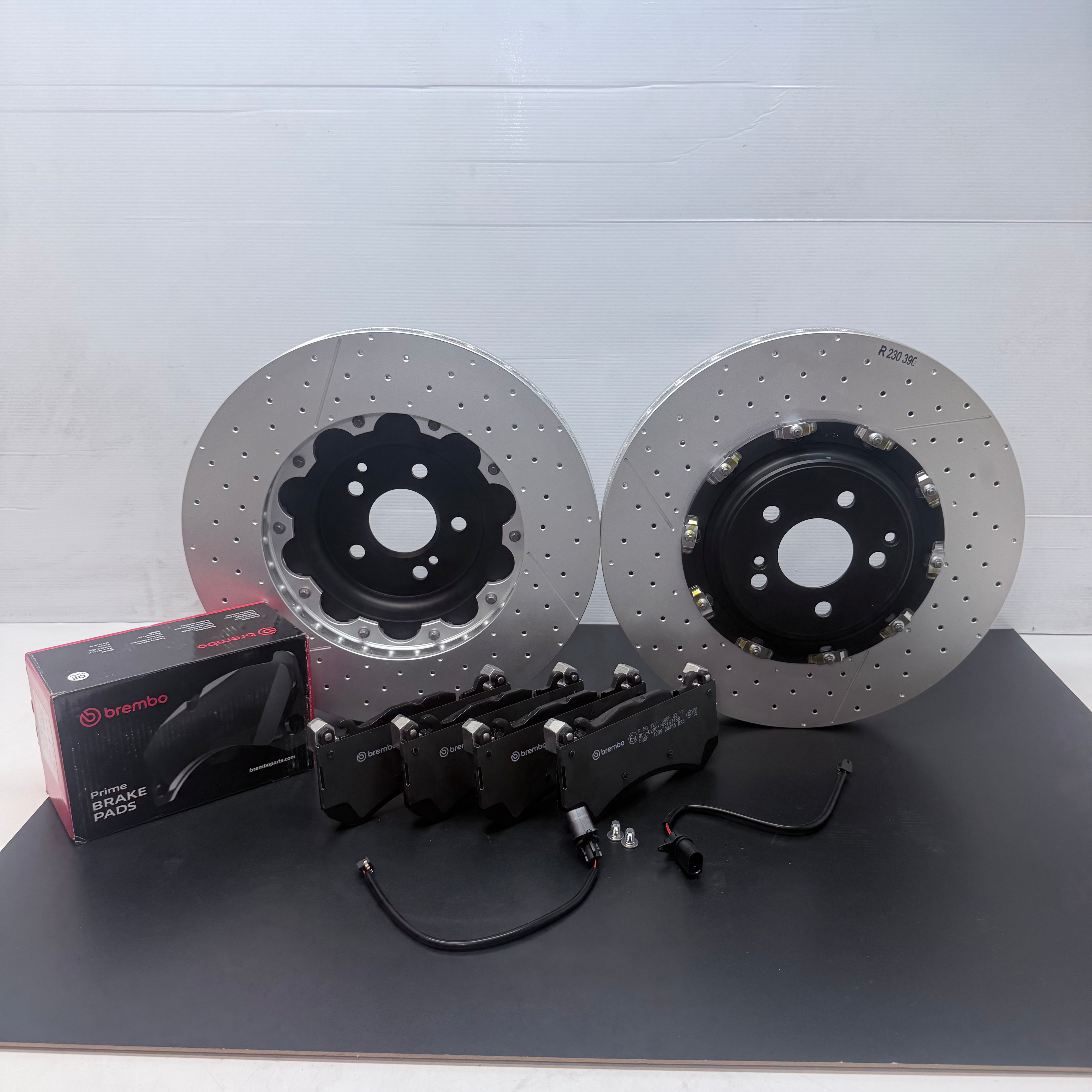 FOR MERCEDES C63 & E63S AMG FRONT 2 PIECE FLOATING BREMBO BRAKE DISCS PADS 390mm
