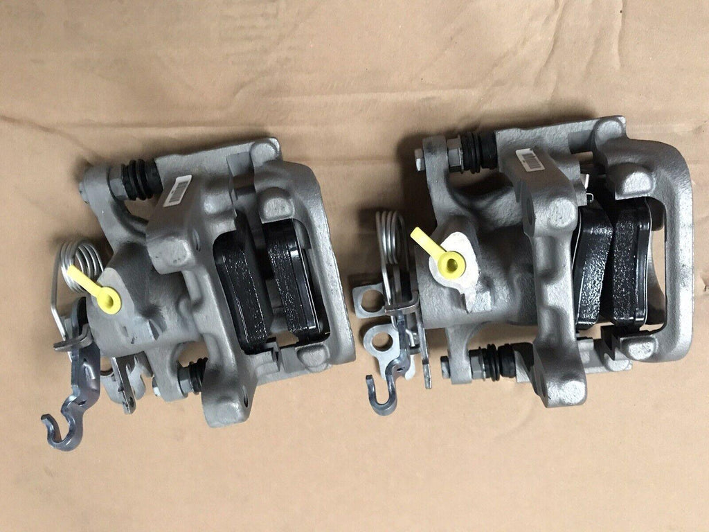 VW CADDY MK4  LEFT RIGHT ORIGINAL GENUINE BRAKE CALIPER  PADS COMPLETE