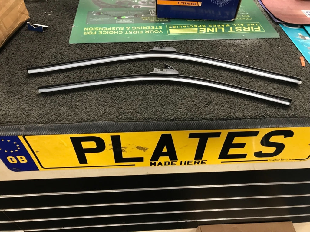 Front Wiper Blades Renault Scenic Mk2 1.4 1.5 1.6 .2.0 2003 TO 2009 Orignal fit 