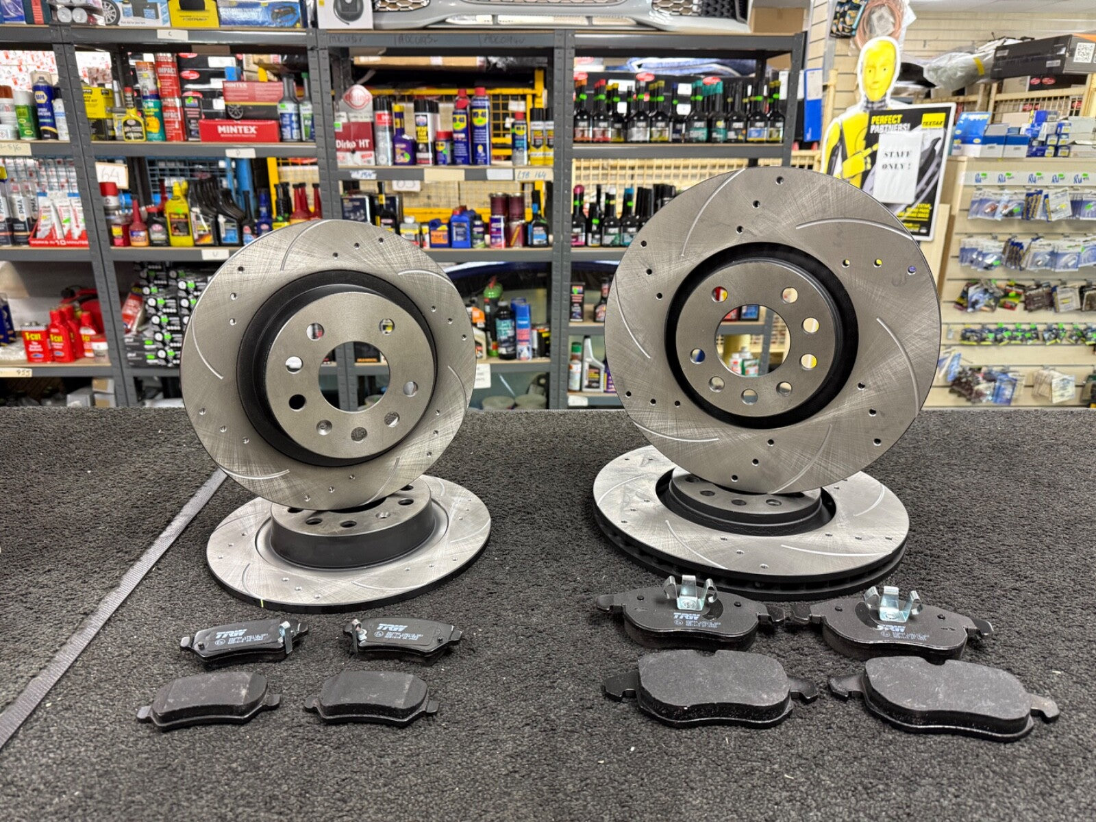 VAUXHALL ASTRA VXR ZAFIRA TURBO BRAKE DISC CROSS DRILLED GROOVED PAD FRONT REAR