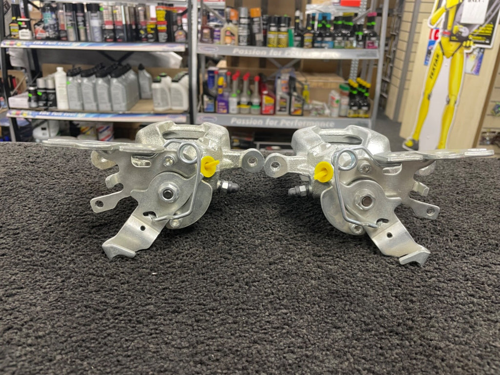 2 REAR BRAKE CALIPER LH RH PAIR FOR VW CADDY MK3 2010-2015 BOSCH 272mm Disc