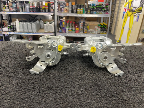 2 REAR BRAKE CALIPER LH RH PAIR FOR VW CADDY MK3 2010-2015 BOSCH 272mm Disc
