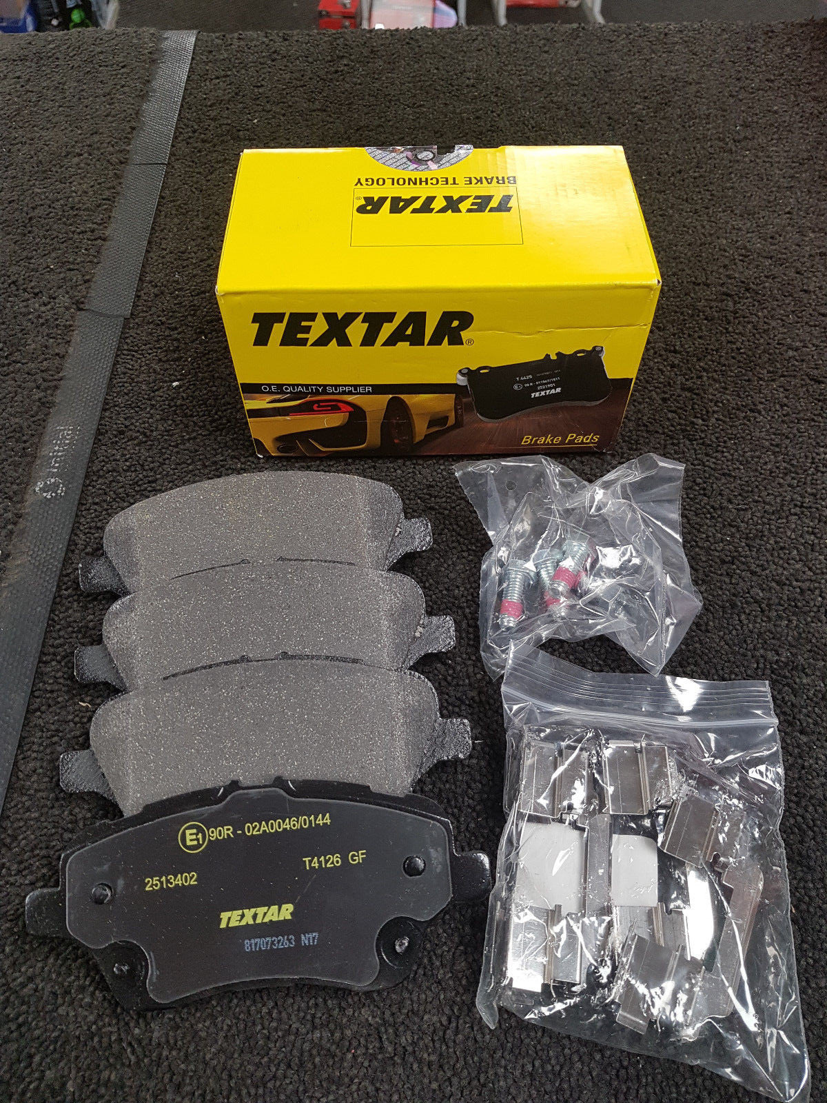 FORD FIESTA 1.0 1.5 1.6 ST180 2.0 MK7 TEXTAR OE QUALITY FRONT BRAKE PADS