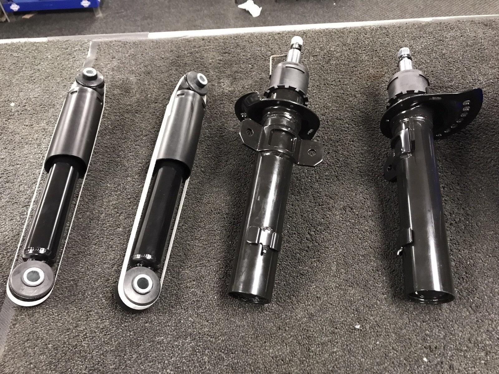 FOR FORD MONDEO MK2  SALOON ESTATE FRONT REAR SHOCK ABSORBERS X 4 