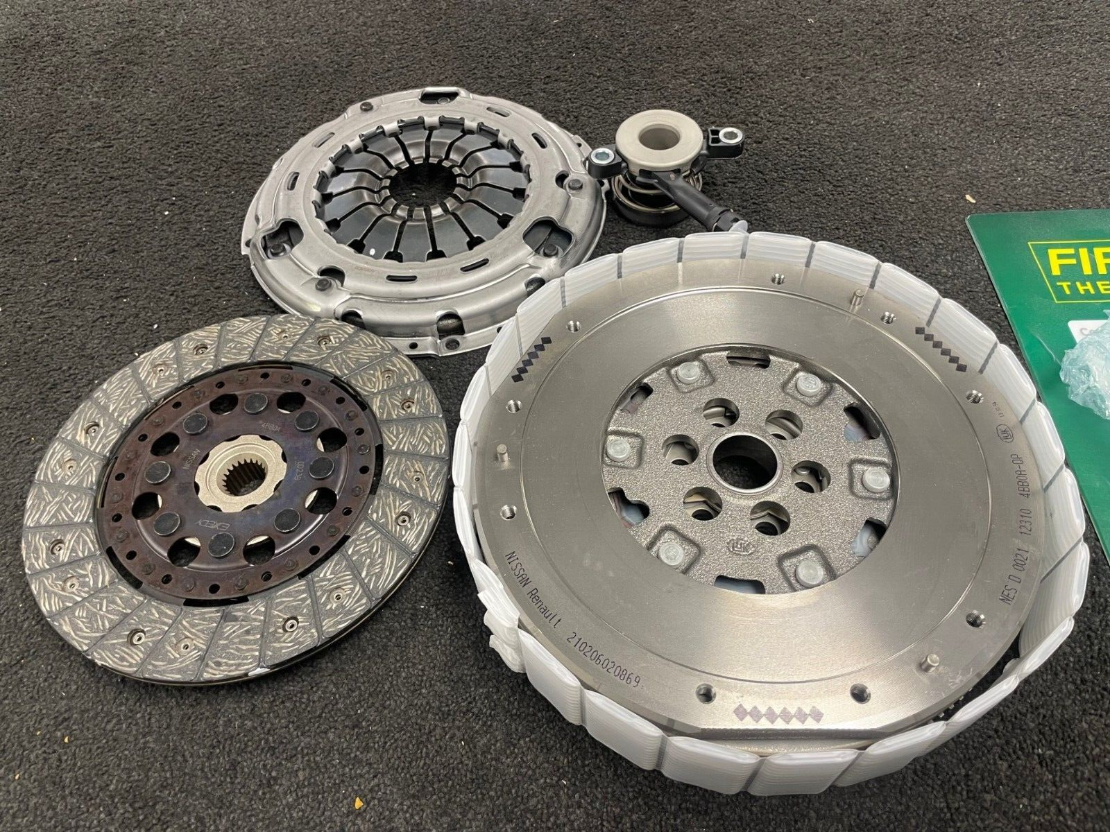 DUAL MASS FLYWHEEL CLUTCH KIT FOR NISSAN JUKE QASHQAI F15 J11 XTRAIL 1.6 DIG-T