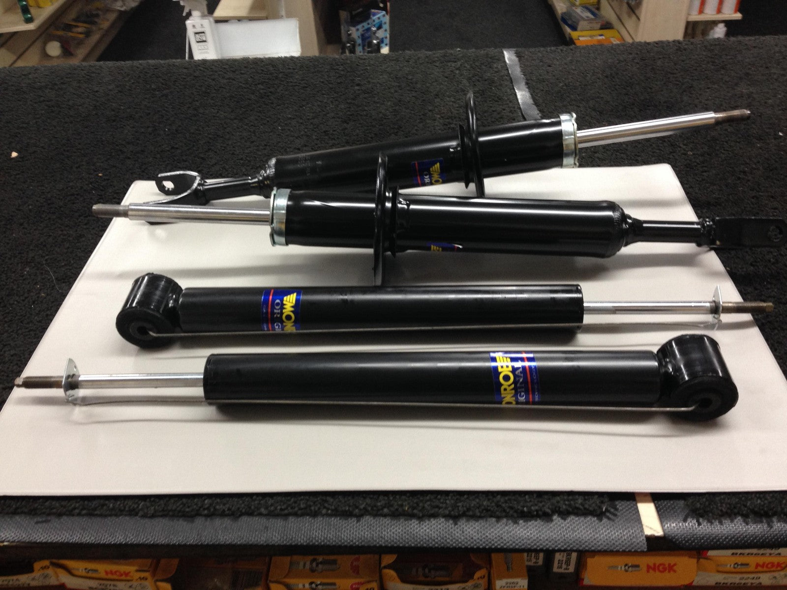 SKODA SUPERB 1.8 1.9 2.0 2.8 FRONT AND  REAR SHOCK ABSORBER BRAND NEW  SET OF 4 