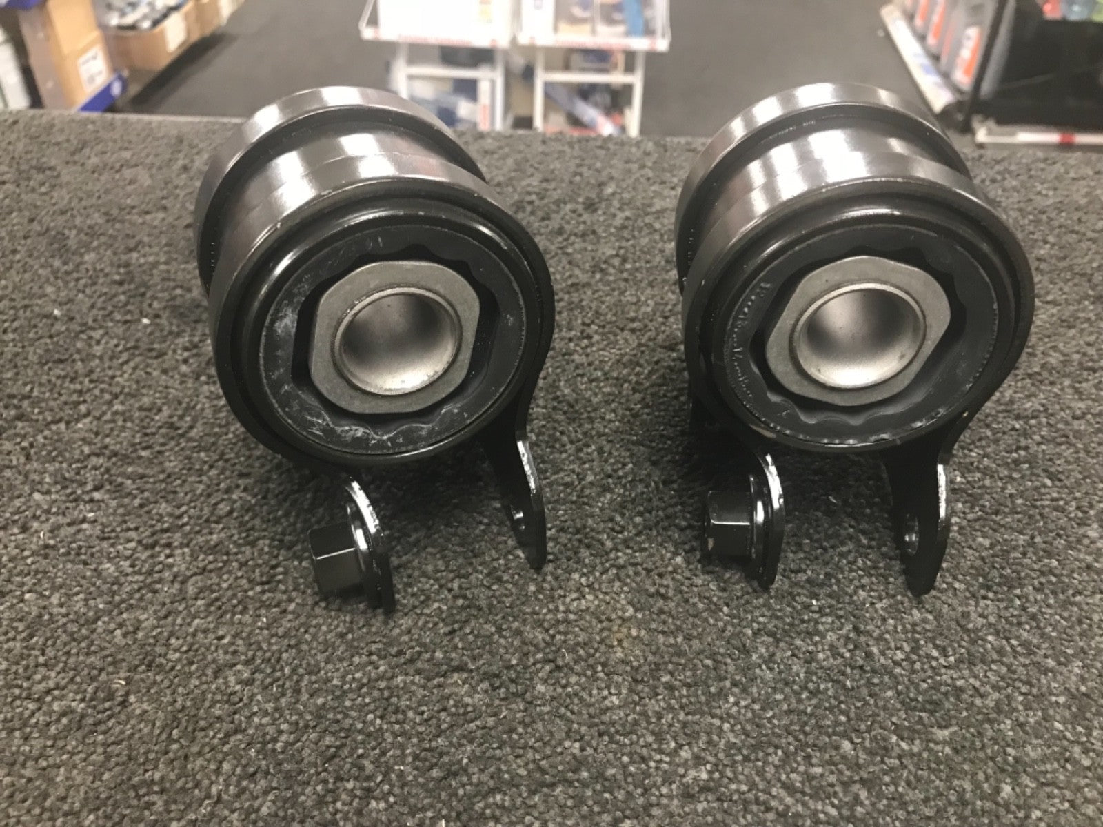 FORD FOCUS MK2 ST2 ST3 ST225 FRONT WISHBONE SUSPENSION ARM REAR MOUNTING BUSHES