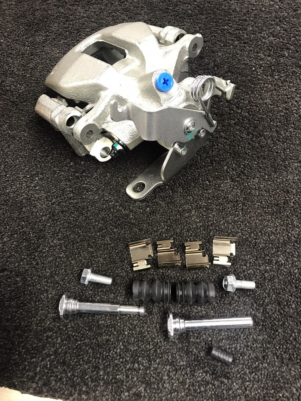 REAR RH OS BRAKE CALIPER & BRACKET FORD TRANSIT MK7 2.2 2.4 TDCi 2006-2013