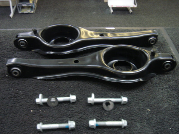 FORD FOCUS MK2 FOCUS CMAX C-MAX  2004 on  2 REAR  AXLE SUSPENSION WISHBONE ARMS