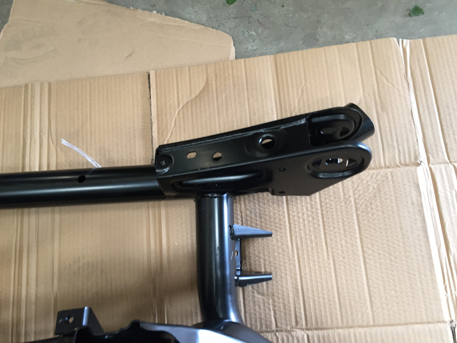 REAR CROSSMEMBER FOR DODGE FOR CALIBER JEEP PATRIOT JEEP COMPASS 2007-2012  NEW