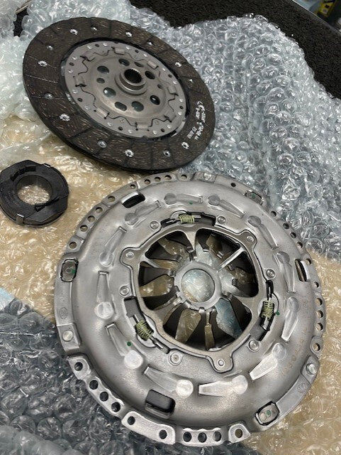 SEAT LEON 1.4TSi SC 5F 2014-2019 CLUTCH KIT 3 PCE LuK 02A141165B 02A141165G