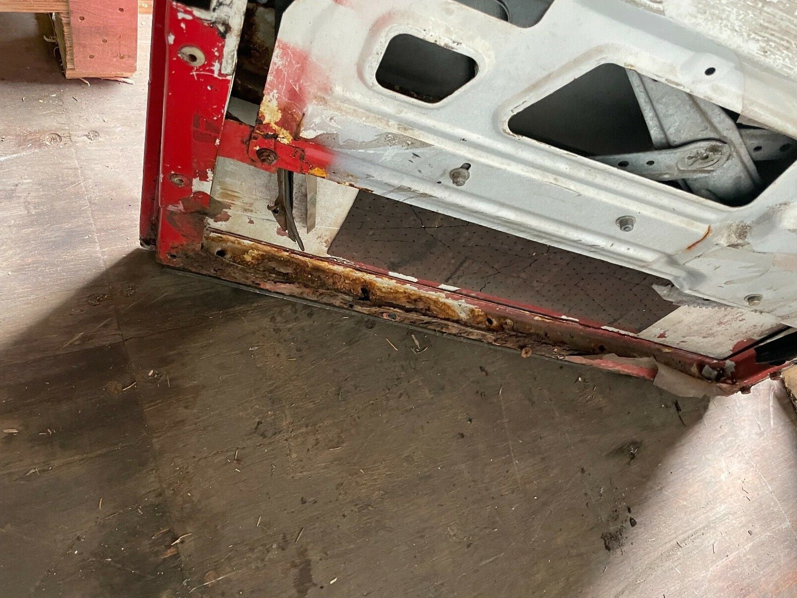 FRONT DOOR LH PASSENGER SIDE LAND ROVER DEFENDER 90 110 TDI CSW RED
