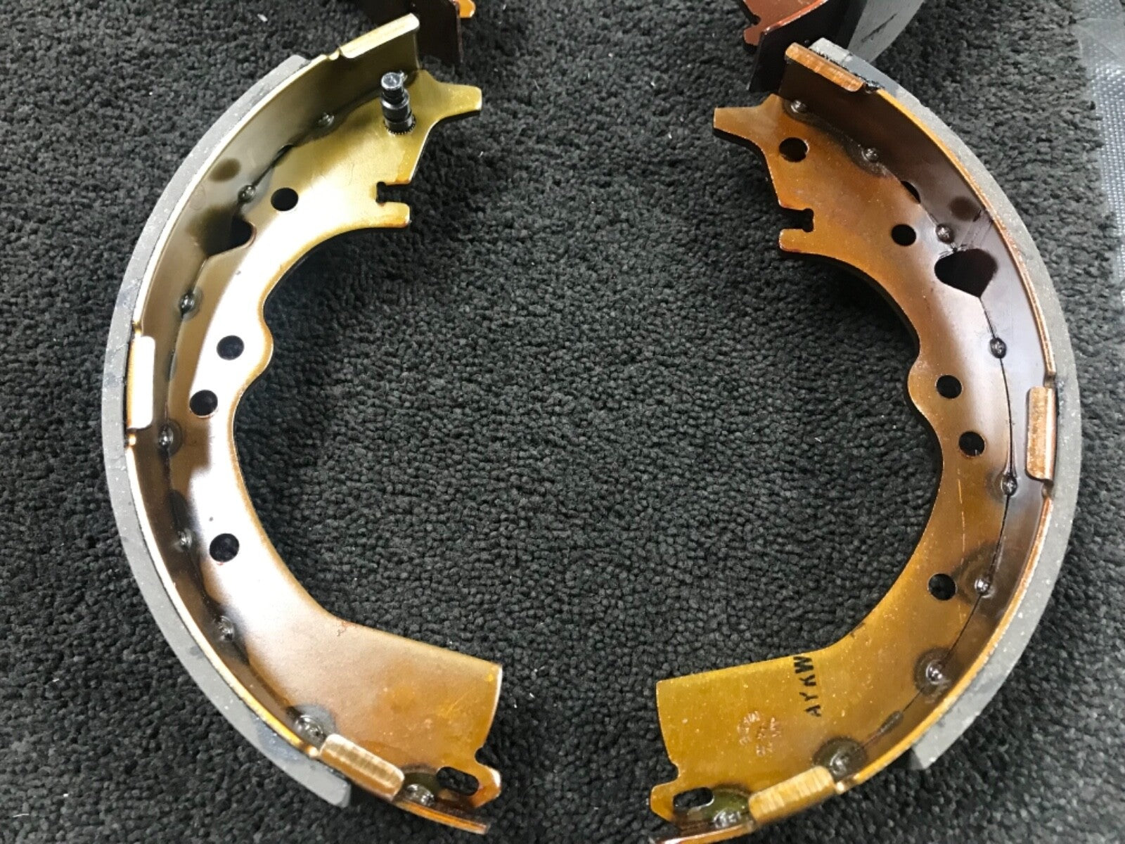 LUCIDA ESTIMA CXR11  2.2TD 1992-94 REAR BRAKE SHOES