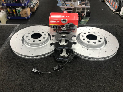 AUDI A4 B7 2.0TFSI QUATTRO SPECIAL EDITION FRONT BRAKE DISCS PADS CROSS DRILLED 