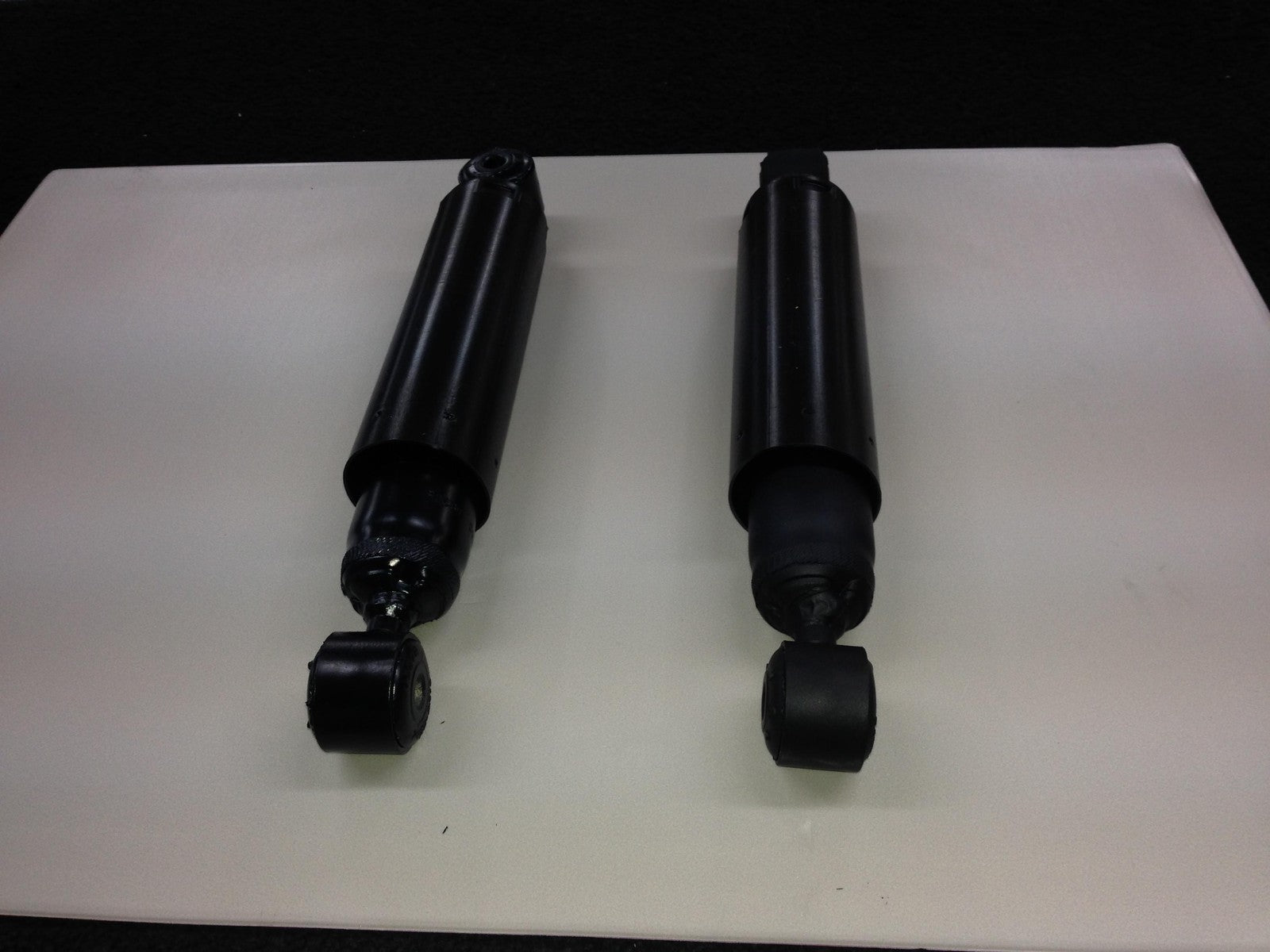 REAR SHOCK ABSORBER FORD ESCORT VAN REAR SHOCK ABSORBERS NEW X 2