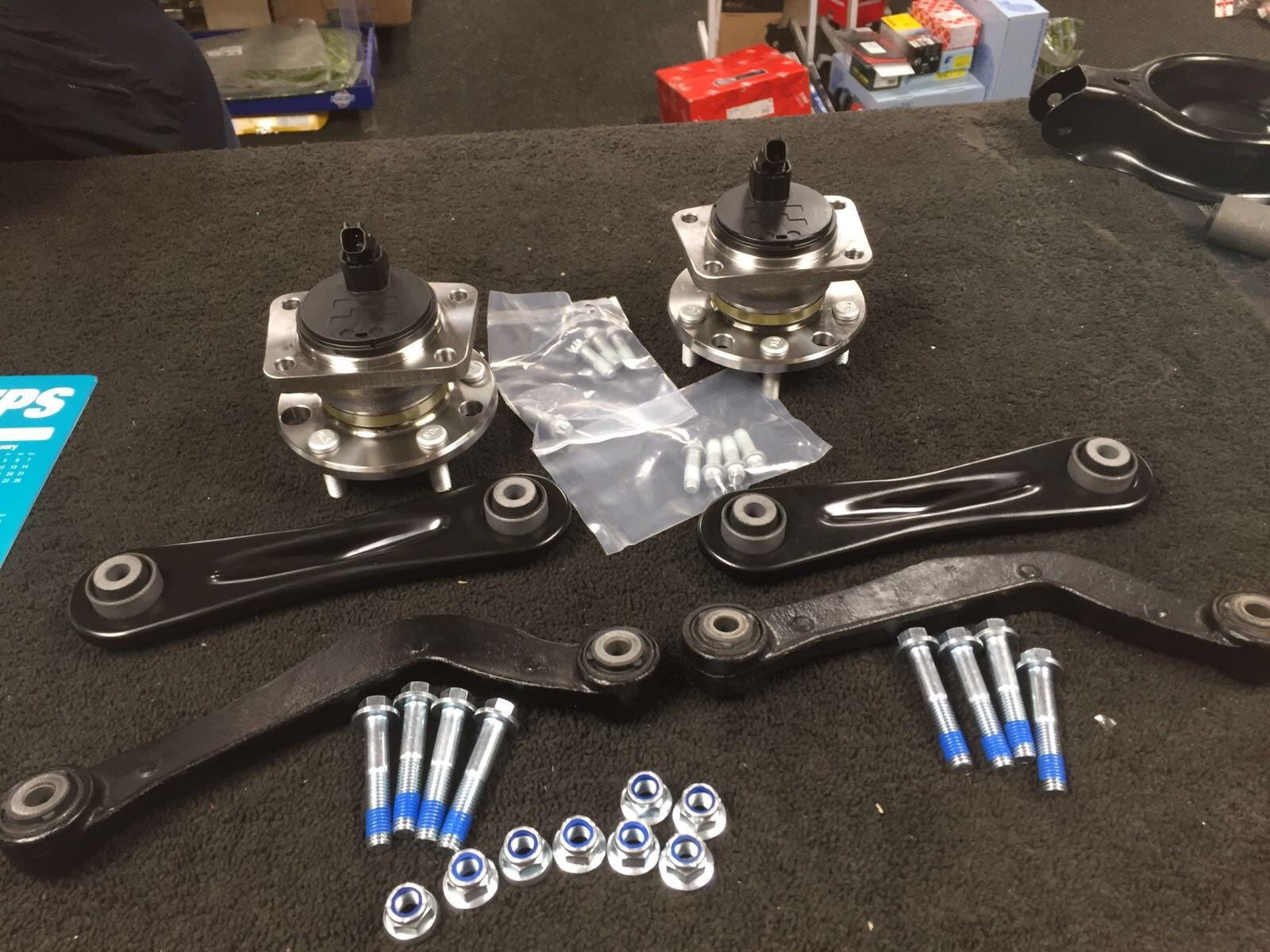 REAR WHEEL BEARING SEMI TRAILING ARM REAR UPPER SWINGING ARM MONDEO MK3 ESTATE