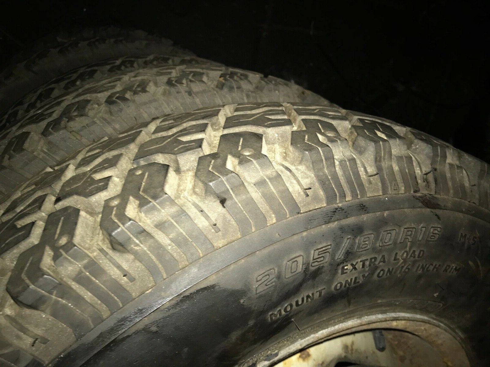 4 DEFENDER STEEL WHEELS WITH COOPER DISCOVERER  TYRES 205 80  R16 M/S