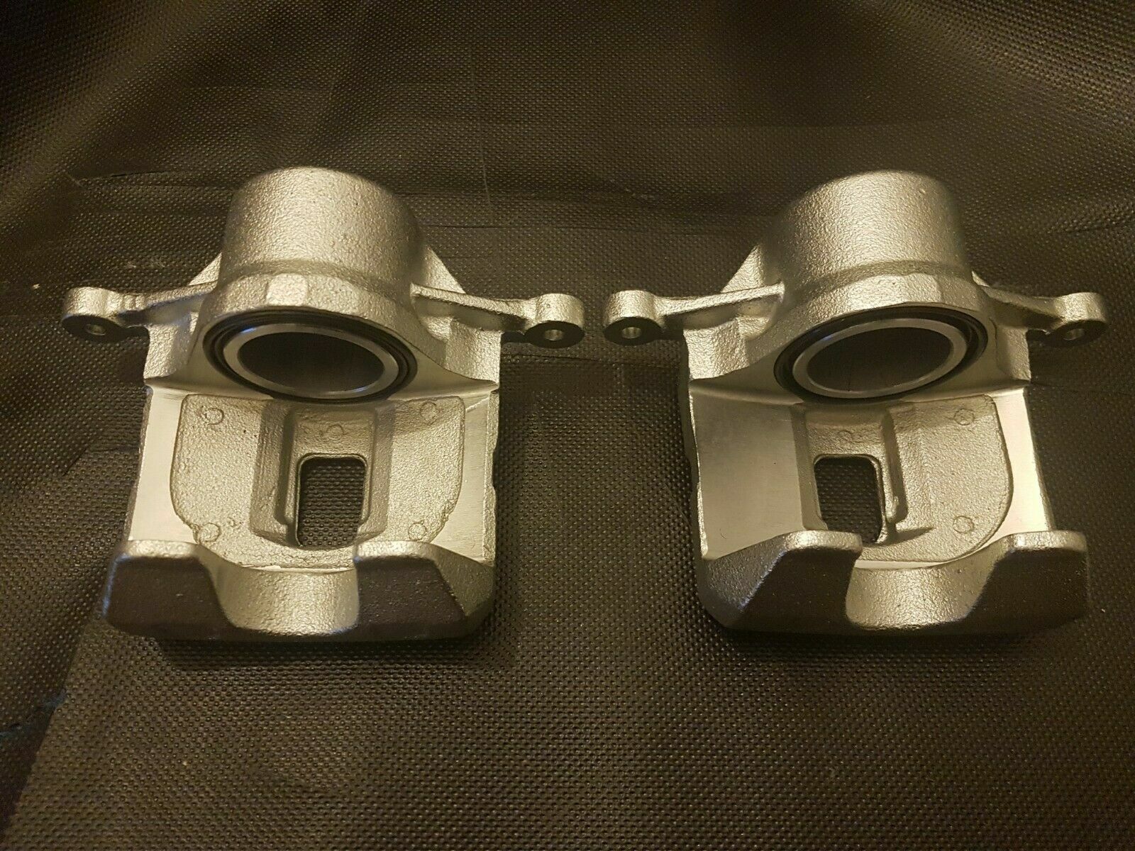 FOR VAUXHALL ZAFIRA 1.9CDTI FRONT LEFT AND RIGHT  BRAKE CALIPERS PAIR 280mm DISC