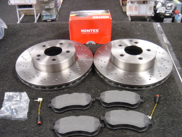 FOR C180 C200 C230 C220 C250 W204 BRAKE DISC CROSS DRILLED MINTEX BRAKE PAD