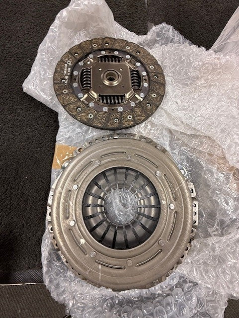 CLUTCH KIT  FIESTA MK7 MK8 1.0 ECOBOOST FOCUS Mk3 1.0 12-20  1760705
