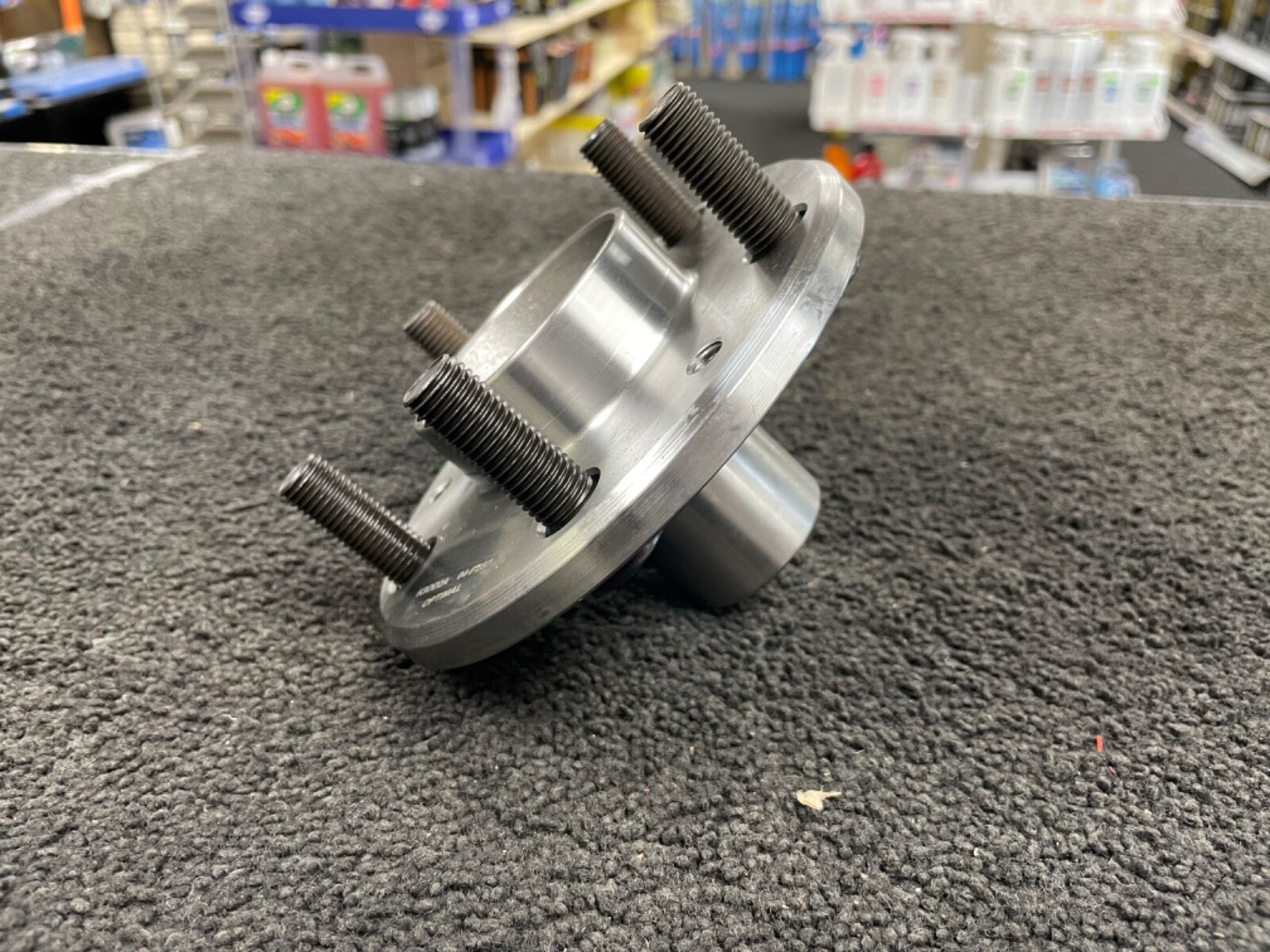 JAGUAR X TYPE XTYPE 2.1 2.0D 2.2D 2.5 V6 FRONT WHEEL HUB FLANGE LEFT OR RIGHT 