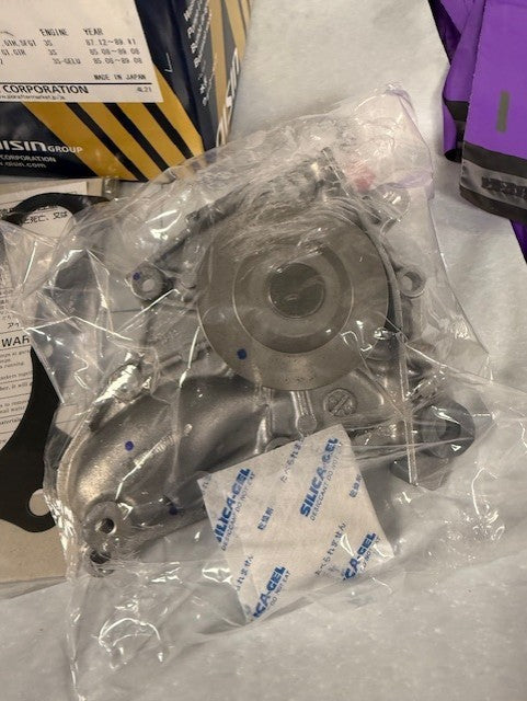 TOYOTA MR2 MK2 SW20 CELICA ST182 ST185 CARINA E 3SGE WATER PUMP  GENUINE AISIN