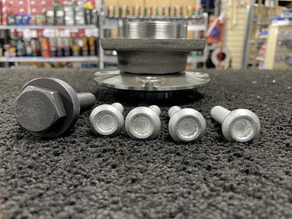 FOR AUDI A3 2.0TDI 8V 2012-2020 FRONT WHEEL BEARING HUB KIT 3 STUD 312MM DISC