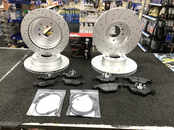 BMW E93 BRAKE DISCS DRILLED GROOVED BREMBO PADS FRONT REAR 312/300mm discs
