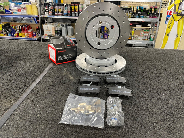 FOR VW AUDI 8N0615601B  REAR CROSS DRILLED BRAKE DISCS  + BREMBO PADS REAR