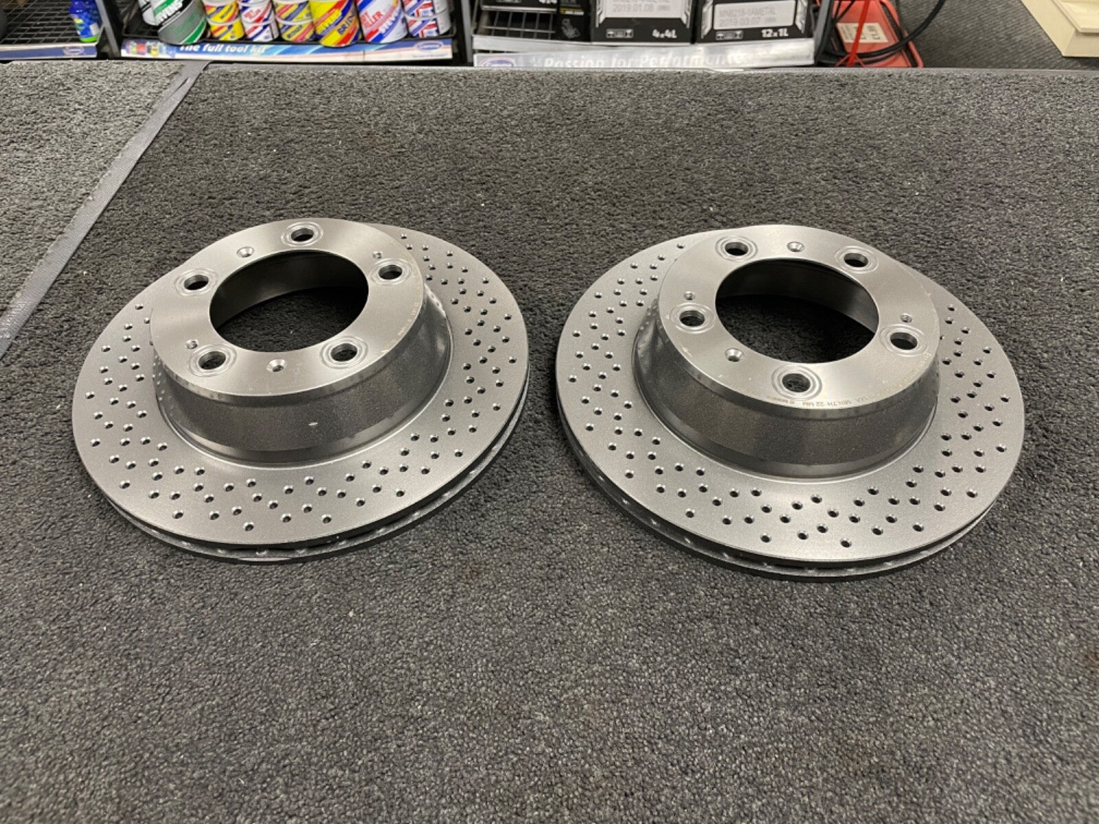PORSCHE CAYMAN 3.4S 987 REAR PERFORMANCE CROSS DRILLED BRAKE DISC COATED