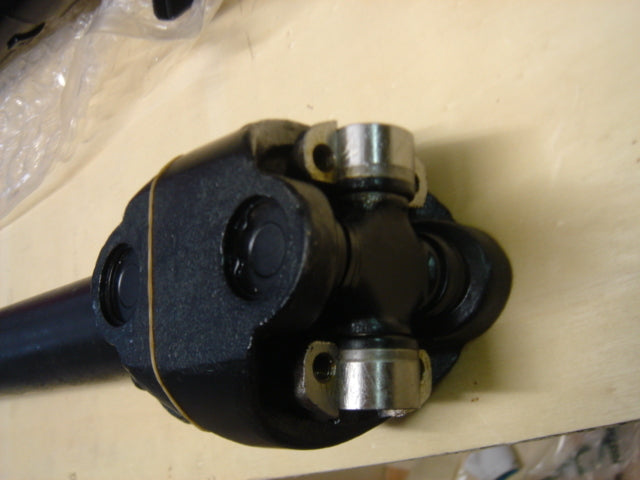 FRONT PROPHSAFT FOR  GRAND CHEROKEE 4.0 XJ PROPSHAFT  UJ TYpe 745MM 52105884AA