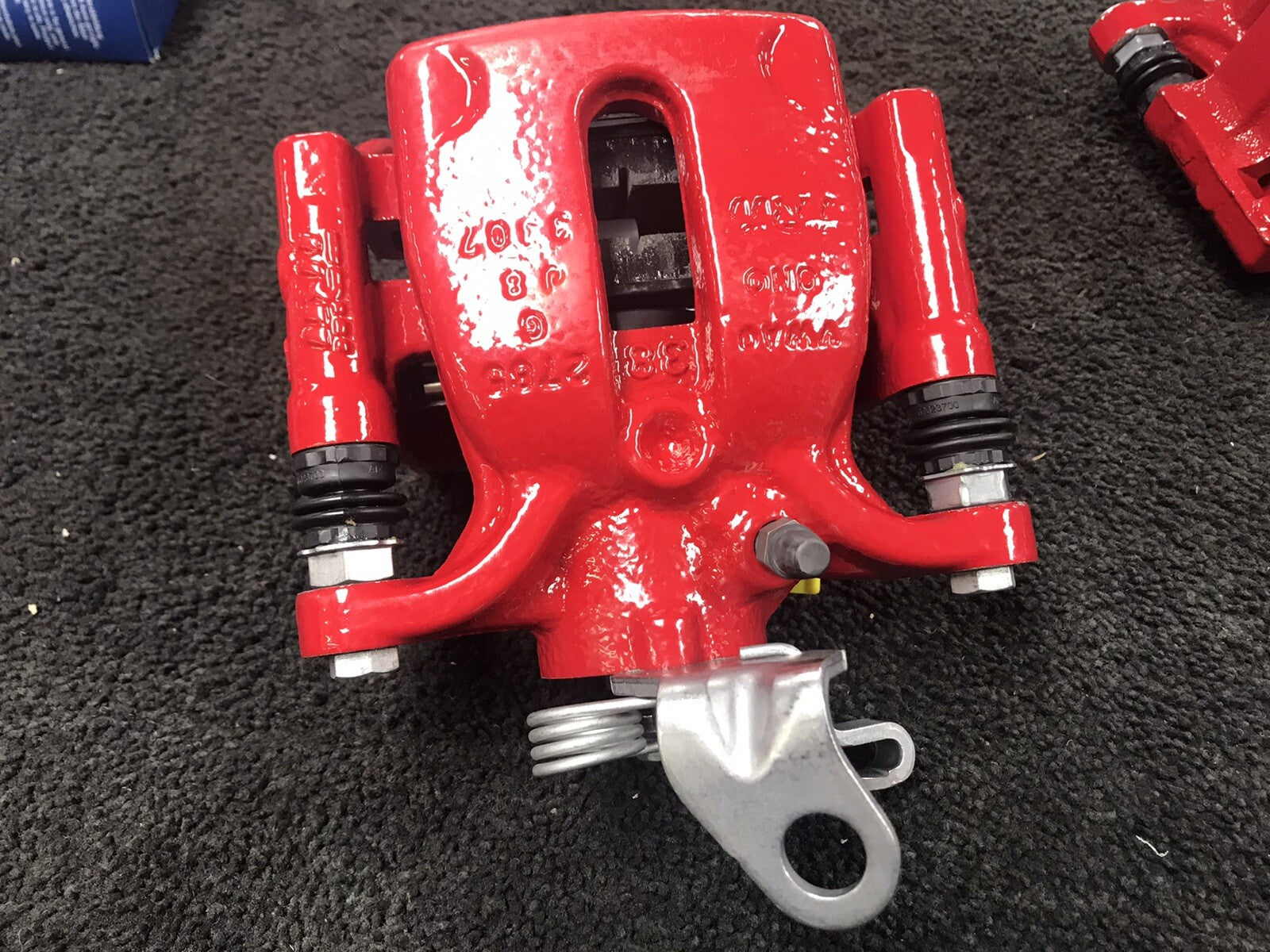 AUDI S1 QUATTRO REAR BRAKE CALIPER LH COMPLETE BRACKET PADS GENUINE OE RED