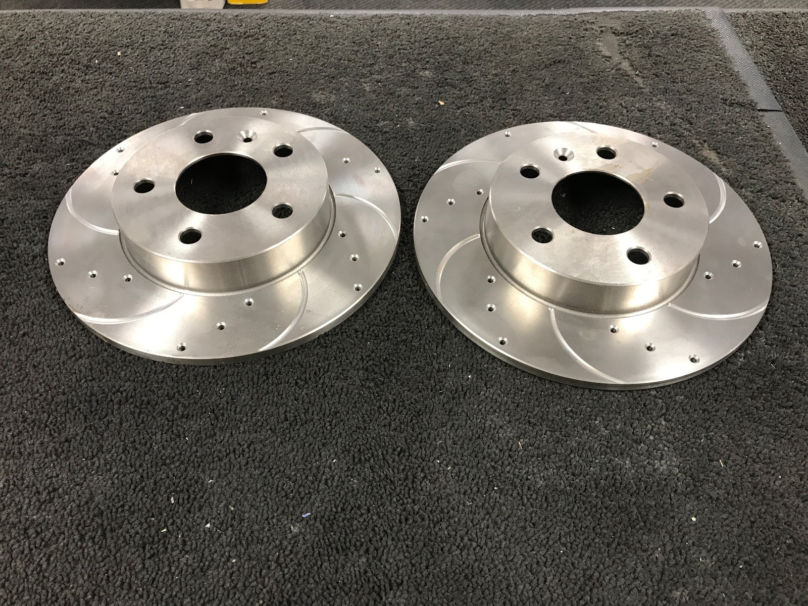 FOR ASTRA G ZAFIRA GSI TURBO DRILLED GROOVED REAR BRAKE DISCS PAIR