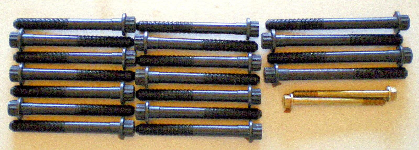 FOR MITSUBISHI PAJERO SHOGUN DELICA L200 4M40T 2.8 TDi CYLINDER HEAD BOLTS SET