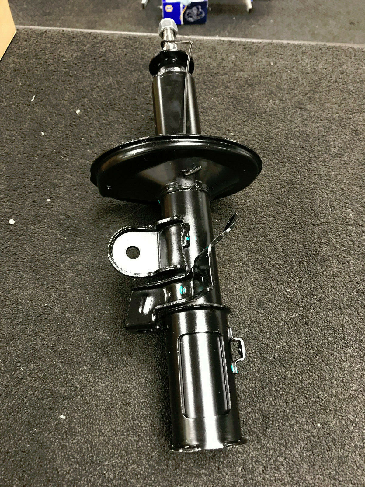 FOR TOYOTA LUCIDA ESTIMA 2.2TD 3CTE FRONT SHOCK ABSORBER PASSENGER SIDE