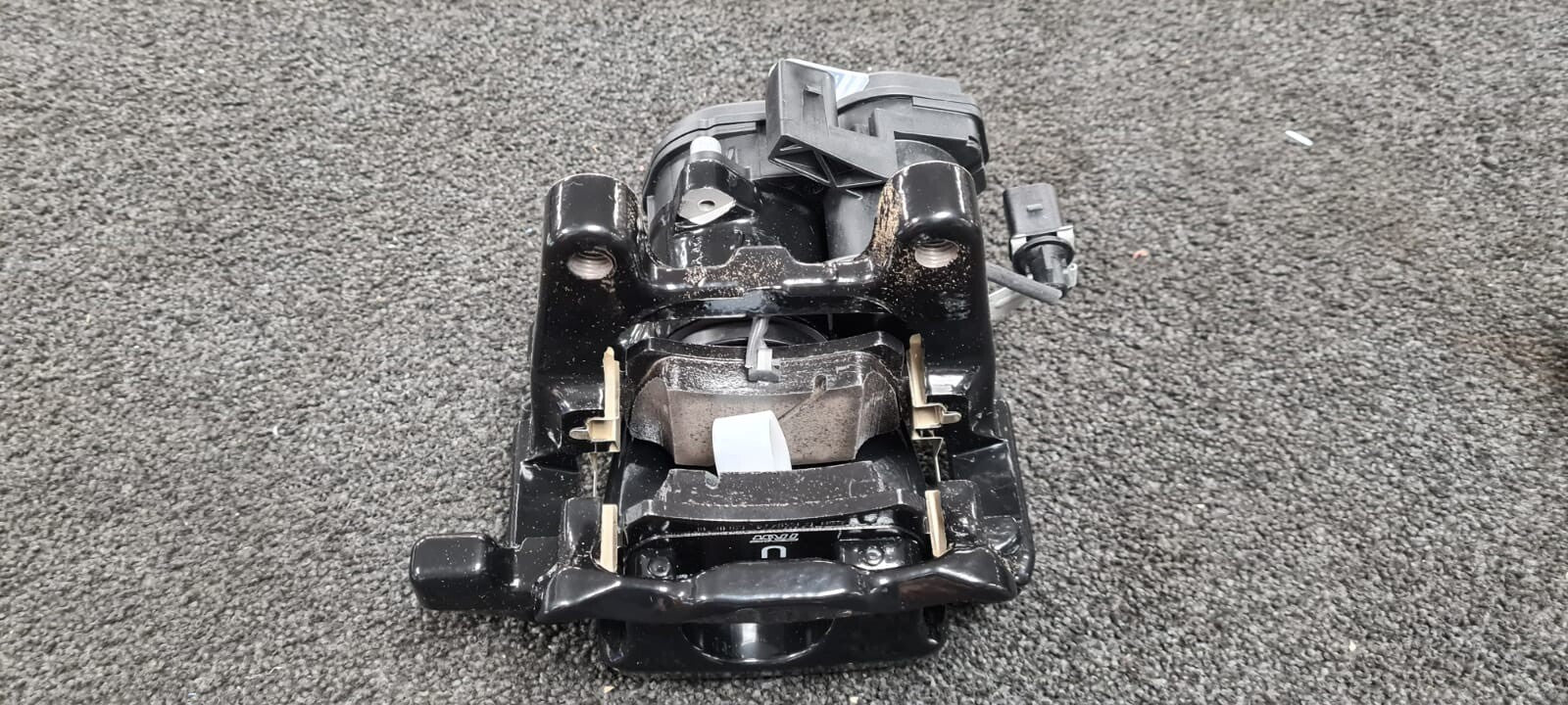 AUDI RSQ3 8U 2.5 2014-18 REAR ELECTRIC BRAKE CALIPER COMPLETE BRACKET+PADS LH NS