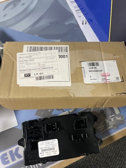 AUDI E-TRON GT 2021 On CONTROL UNIT FOR AIR CONDITION MODULE 4J3907040 GENUINE