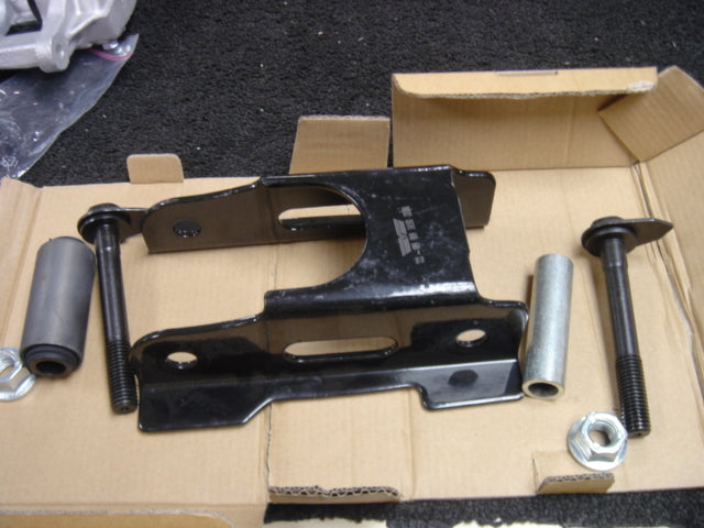 FORD EXPLORER SPORTTRAC 91-08 REAR LEAF SPRING COMPLETE SHACKLE BUSH  REPAIRKIT 