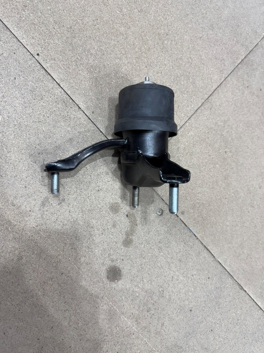FOR TOYOTA PREVIA HARRIER HIGHLANDER KLUGER FRONT LOWER NS LEFT ENGINE MOUNTING