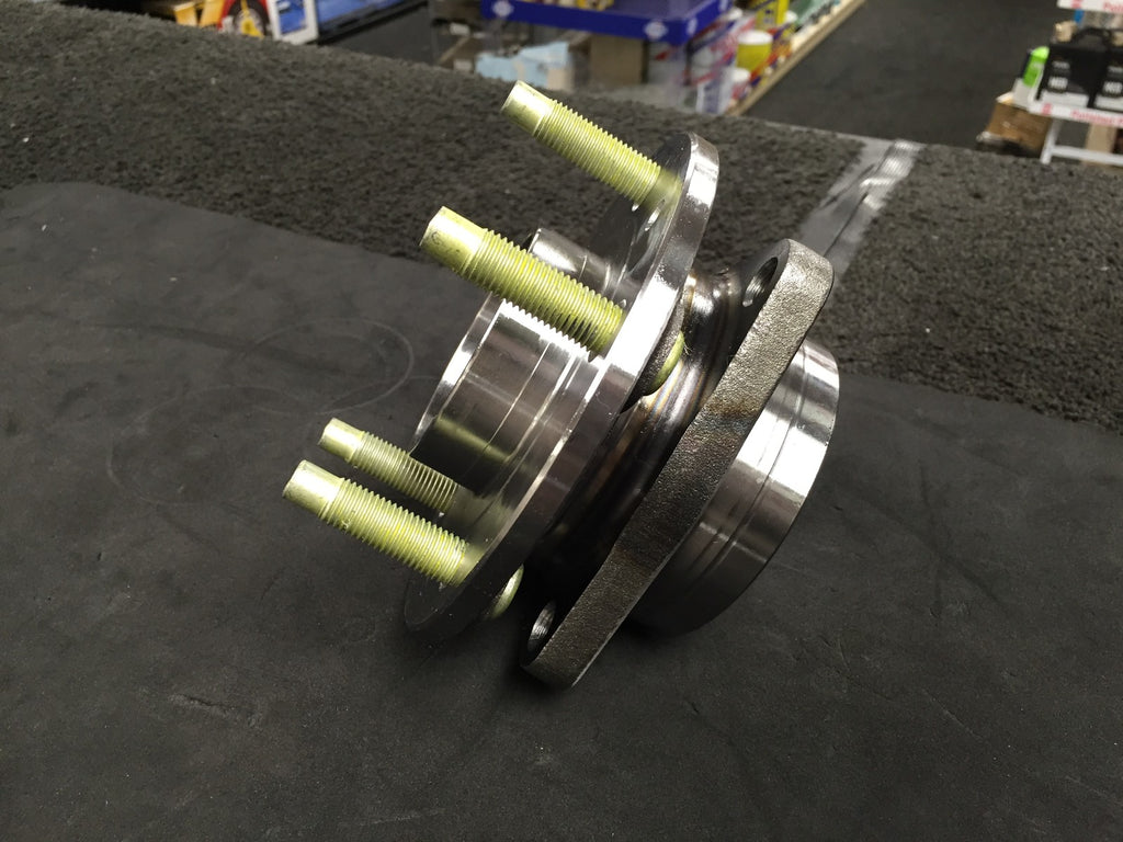 VAUXHALL OPEL ASTRA J ZAFIRA CASCADA CHEVROLET CRUZE FRONT WHEEL HUB BEARING