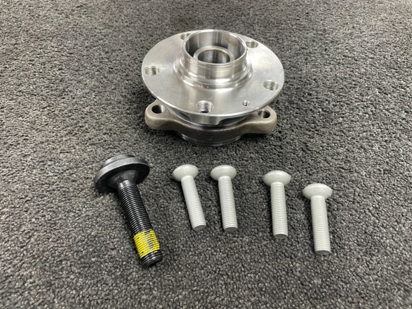 Audi A6 3.0TDi QUATTRO LEMANS 2004-2011 WHEEL BEARING HUB FLANGE FRONT