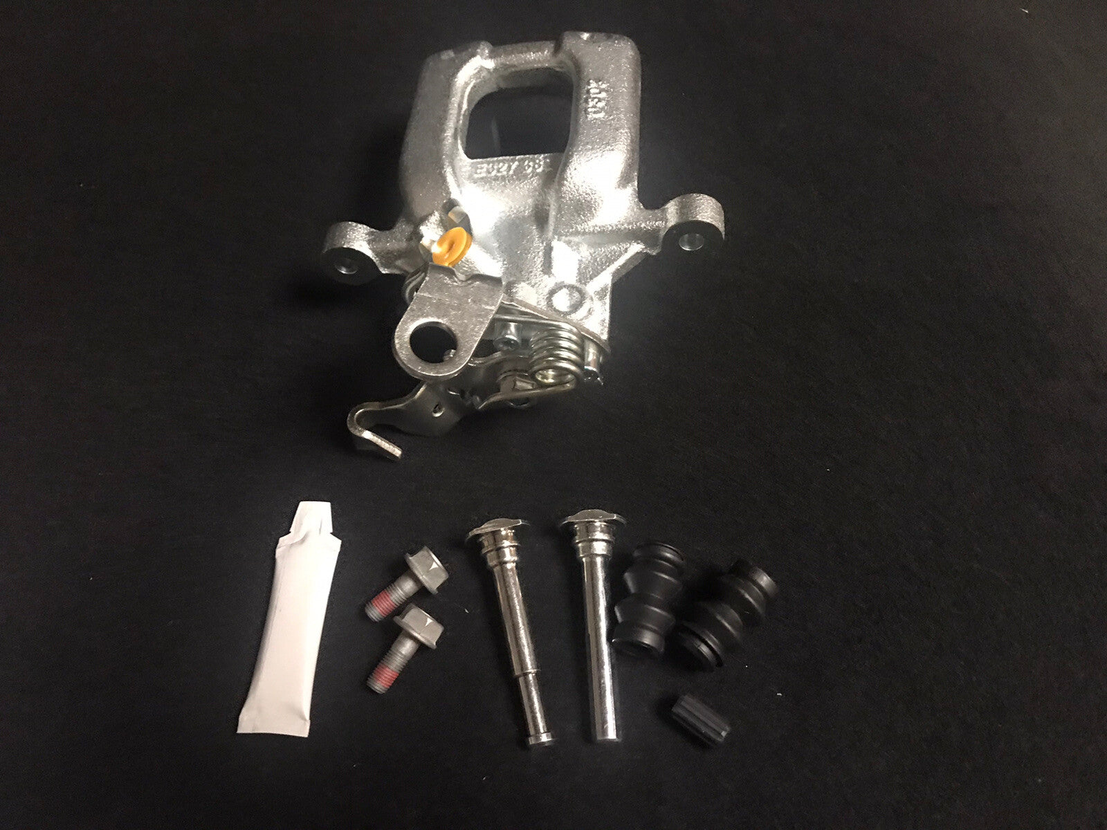LH NS REAR BRAKE CALIPER SLIDER PIN SKODA OCTAVIA 2.0TDi VRS CR BOSCH SYSTEM