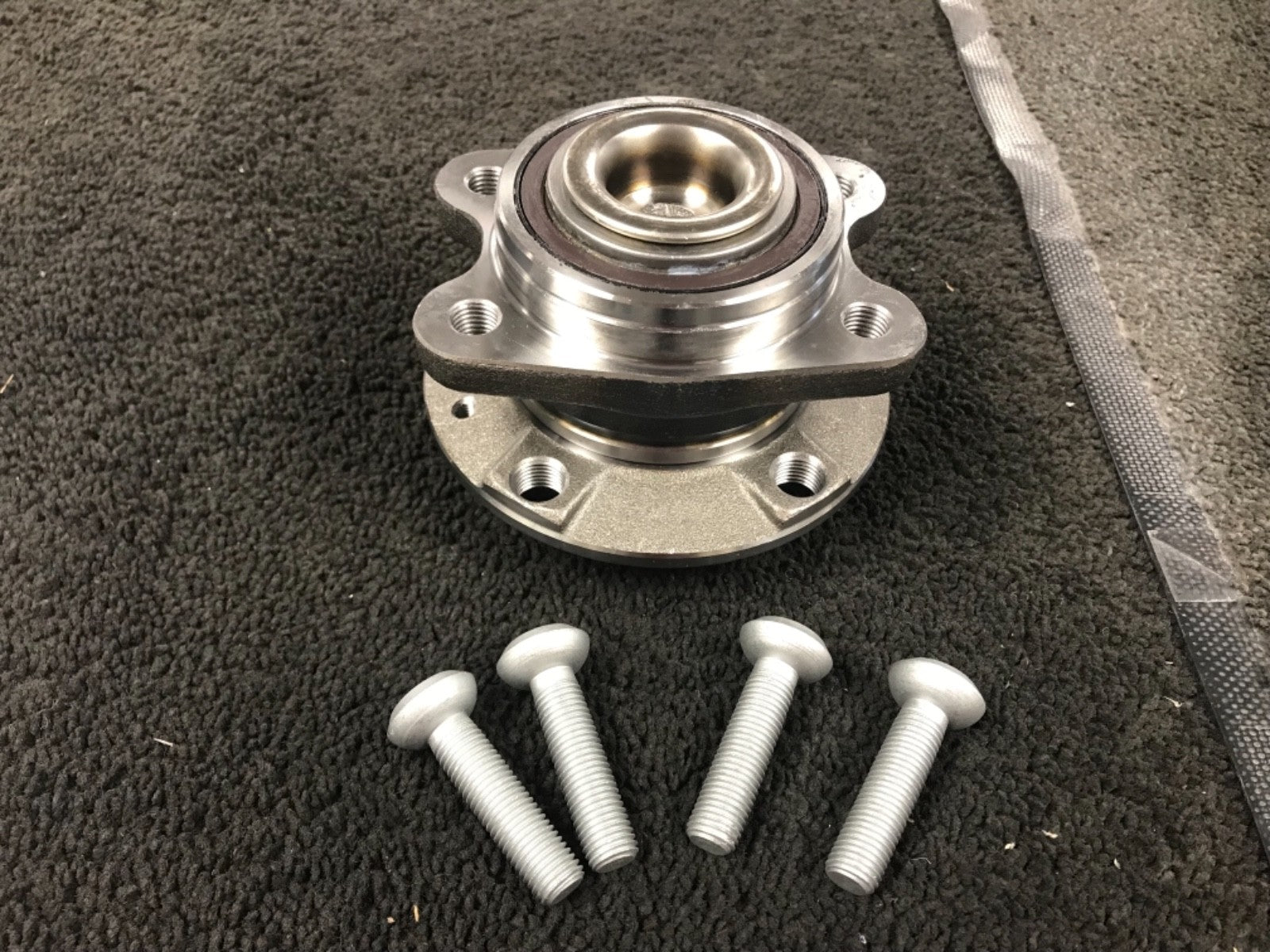 AUDI A6 C6 2.4 2.7TDI 2.8 3.0 4.2 AVANT SLINE  WHEEL BEARING HUB KIT REAR 