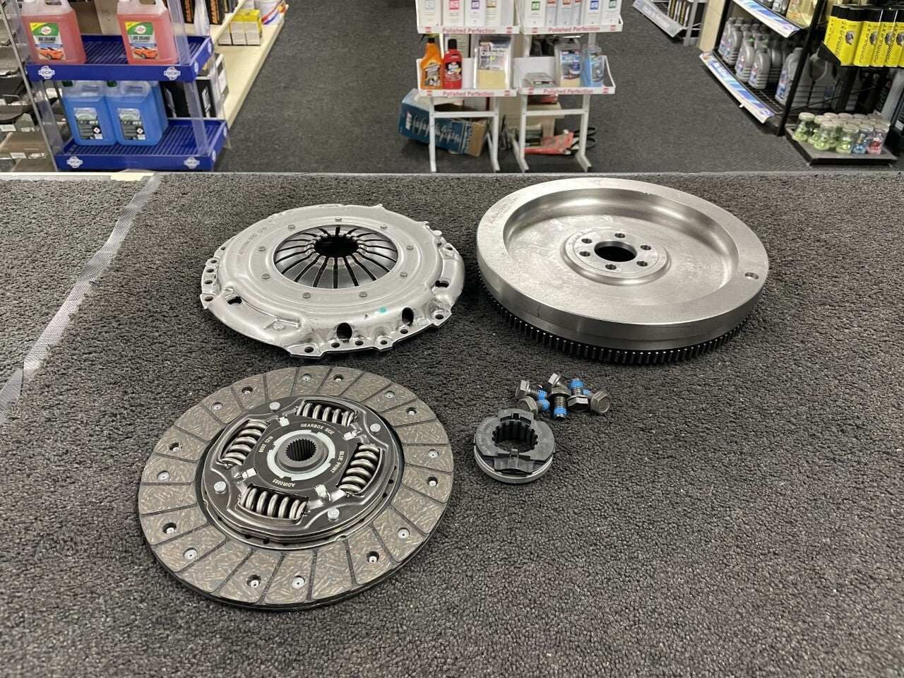 SKODA OCTAVIA  1.6TDI 5E SE TECHNOLOGY SOLID FLYWHEEL  CLUTCH KIT 5 SPEED NEW