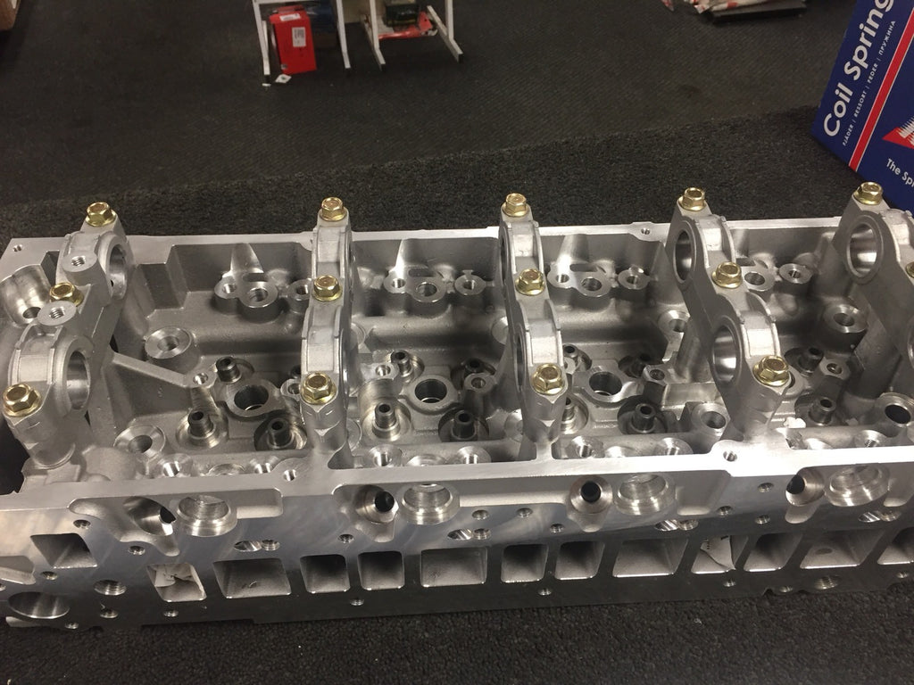 FOR MITSUBISHI SHOGUN TRITON CANTER 3.0TD 4M42 CYLINDER HEAD BRAND NEW