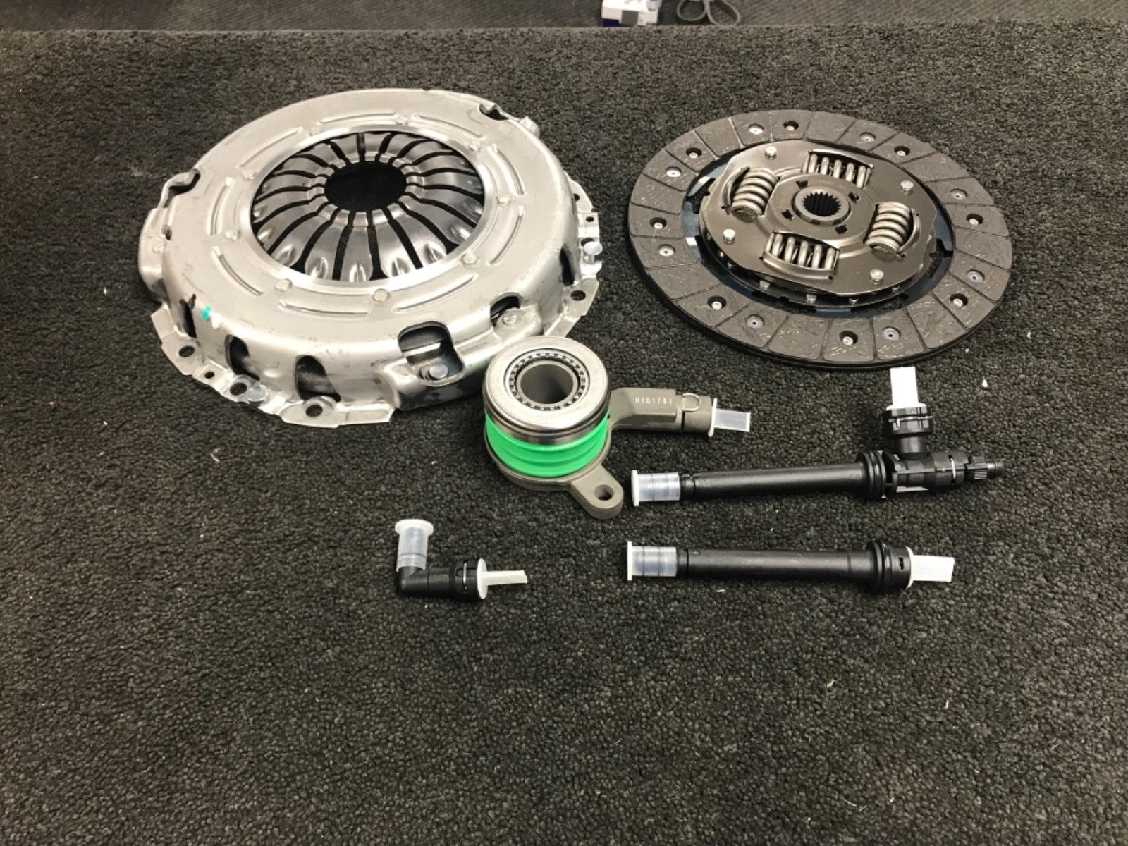 FOR RENAULT TRAFIC 2.0 TDCI 3 PIECE CLUTCH KIT 2006 TO 2010  3 hole cylinder 