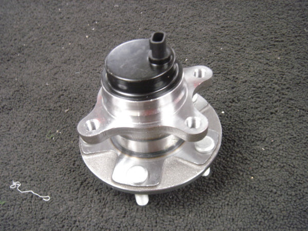FOR LEXUS IS200D IS220D IS250C IS250 GS300 WHEEL BEARING HUB FRONT DRIVER SIDE