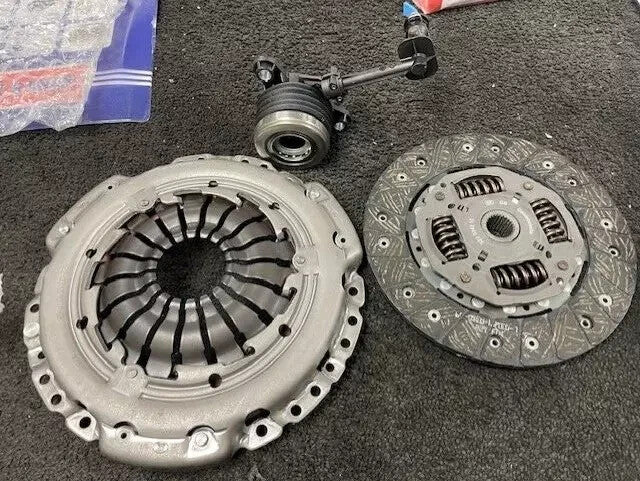 NEW 3PCE LUK CLUTCH KIT FOR RENAULT  TWINGO THALIA LOGAN 1.5DCi