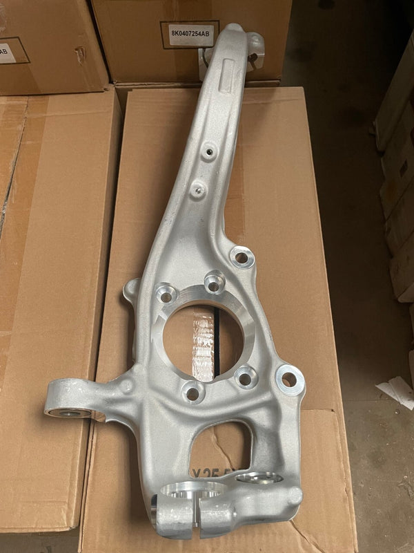 Audi S5 Sportback quattro  RH FRONT SUSPENSION ARM KNUCKLE HUB BEARING CARRIER